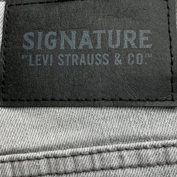Signature Levis S37 Slim Women Gray Jeans Size 29 x 31 Raw Hem Stretch EUC - Picture 8 of 11